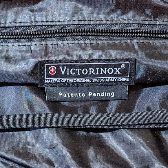 Original Victorinox Red Tote Shoulder Bag Canvas Unused - Picture 7 of 7